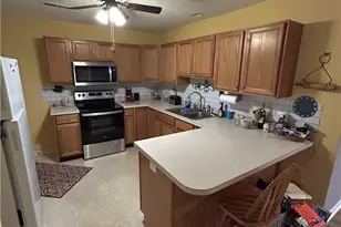 1313 Wynridge Ave, Louisville, OH 44641 - Photo 8