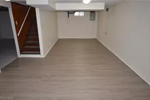 511 Ewart Rd, Akron, OH 44312 - Photo 2