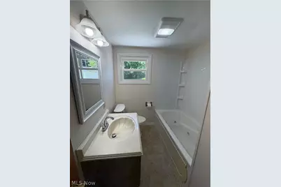 511 Ewart Road, Akron, OH 44312 - Photo 14