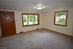 511 Ewart Rd, Akron, OH 44312 - Photo 10