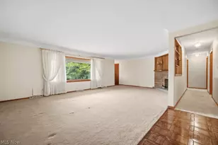 1885 W Sprague Rd, Grandview Heights, OH 44147 - Photo 4