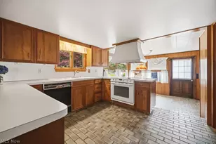 1885 W Sprague Rd, Grandview Heights, OH 44147 - Photo 12