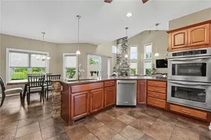 11780 Ascot Ln, Chagrin Falls, OH 44023 - Photo 12