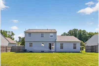 125 Queen Anne Circle, Elyria, OH 44035 - Photo 32
