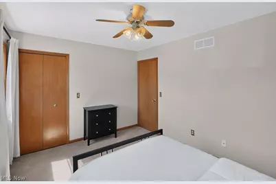 125 Queen Anne Circle, Elyria, OH 44035 - Photo 18