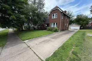 462 Watson St, Akron, OH 44305 - Photo 2