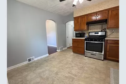 210 Woodrow Street NW, North Canton, OH 44720 - Photo 20