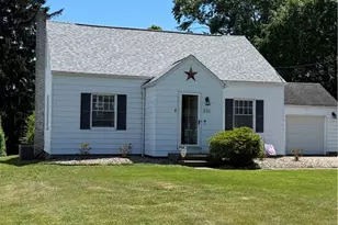 210 Woodrow St NW, North Canton, OH 44720 - Photo 2