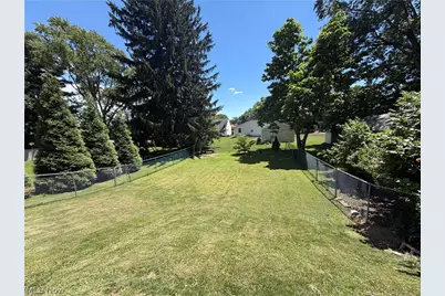 210 Woodrow Street NW, North Canton, OH 44720 - Photo 10