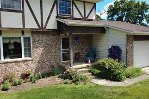 8893 Whiteoak Dr, Twinsburg, OH 44087 - Photo 2