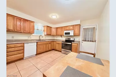 613 McKenna Drive, Williamstown, WV 26187 - Photo 6