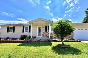 613 McKenna Dr, Williamstown, WV 26187 - Photo 2