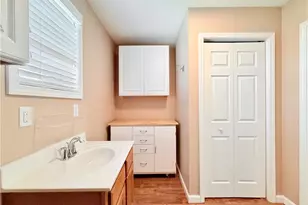 613 McKenna Dr, Williamstown, WV 26187 - Photo 16