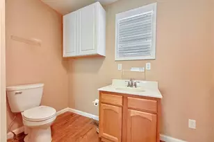 613 McKenna Dr, Williamstown, WV 26187 - Photo 14