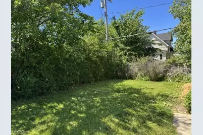 19205 Arrowhead Avenue, Loveland, OH 44119 - Photo 6