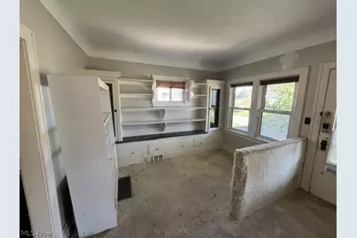 19205 Arrowhead Avenue, Loveland, OH 44119 - Photo 8