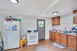 1612 Maple Ave, Wellsville, OH 43968 - Photo 6