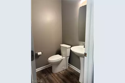 30056 Euclid Avenue #7, Wickliffe, OH 44092 - Photo 8