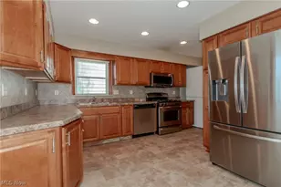 31435 Bayridge Blvd, Willowick, OH 44095 - Photo 8
