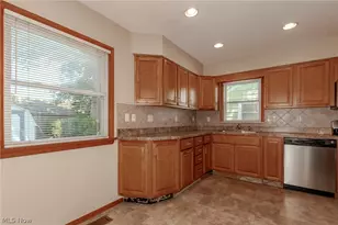 31435 Bayridge Blvd, Willowick, OH 44095 - Photo 10