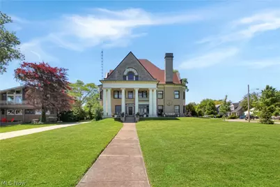 504 E Perry Street, Port Clinton, OH 43452 - Photo 2