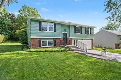 2904 Burr Oak Drive, Akron, OH 44333 - Photo 2