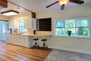 398 N Chillicothe Rd, Aurora, OH 44202 - Photo 6