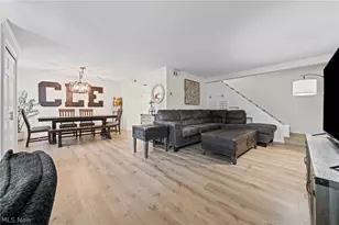 593 Tollis Pkwy, Grandview Heights, OH 44147 - Photo 8