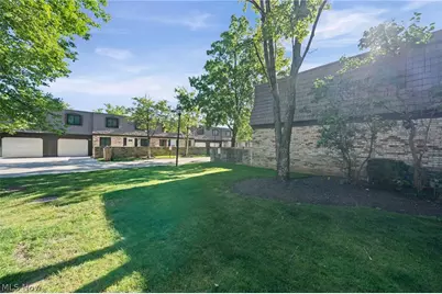 593 Tollis Pkwy #4-32, Grandview Heights, OH 44147 - Photo 28