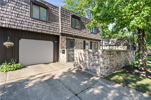 593 Tollis Pkwy, Grandview Heights, OH 44147 - Photo 2