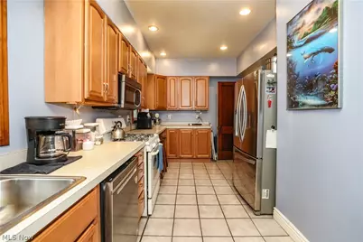 1104 N Howard Street, Akron, OH 44310 - Photo 10