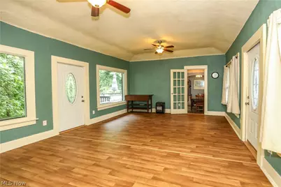 1104 N Howard Street, Akron, OH 44310 - Photo 6