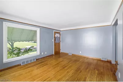 13120 Crennell Avenue, Loveland, OH 44105 - Photo 8