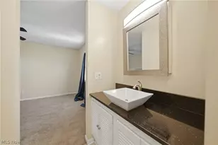 824 S Chillicothe Rd, Aurora, OH 44202 - Photo 26