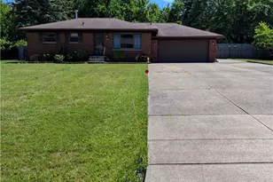 3960 Marie Dr, Brunswick, OH 44212 - Photo 2