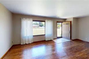 3960 Marie Dr, Brunswick, OH 44212 - Photo 4