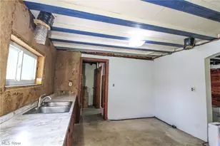 10195 Goosecreek Rd, Roseville, OH 43777 - Photo 8
