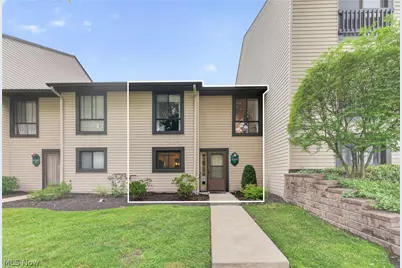 6260 Greenwood Parkway #202, Northfield, OH 44067 - Photo 1