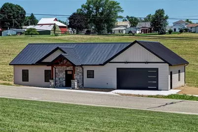 821 SW Miller Avenue, Sugarcreek, OH 44681 - Photo 32