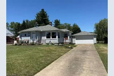 232 Forbes Street NE, New Philadelphia, OH 44663 - Photo 1