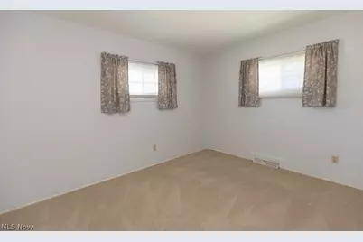 520 Ironwood Court, Elyria, OH 44035 - Photo 24