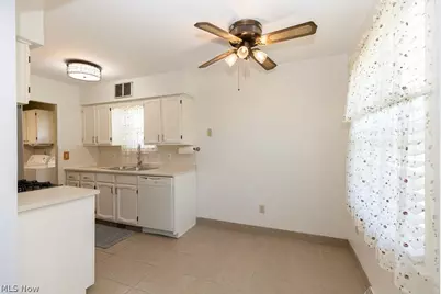 520 Ironwood Court, Elyria, OH 44035 - Photo 20
