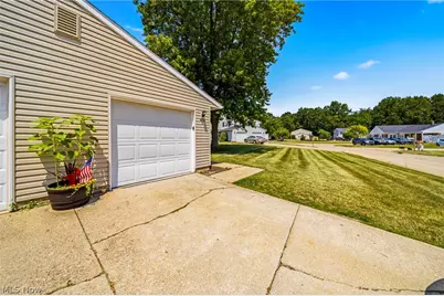 6824 Beacon Drive #D, Mentor, OH 44060 - Photo 34