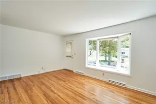 1056 Endicott Dr, Akron, OH 44313 - Photo 2