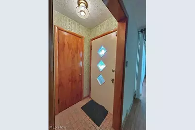 708 Fairwood Road, New Franklin, OH 44319 - Photo 6