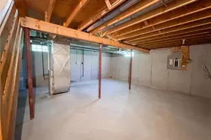 1004 Bellows St, Akron, OH 44311 - Photo 12