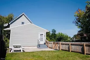 1614 E 49th St, Ashtabula, OH 44004 - Photo 2