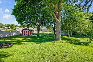 237 9th St NW, North Canton, OH 44720 - Photo 4