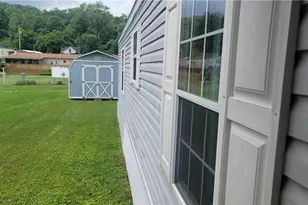 211 Broughton Ave, Marietta, OH 45750 - Photo 2