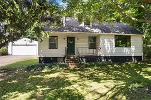 353 Southeast Ave, Tallmadge, OH 44278 - Photo 2